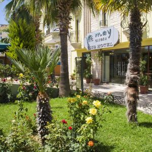 Hotel May Garden Club