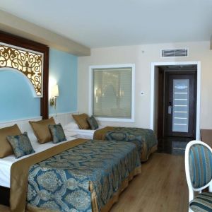 Jadore Deluxe Hotel and Spa