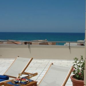 Minos Hotel