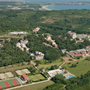 Hotel Holiday Village