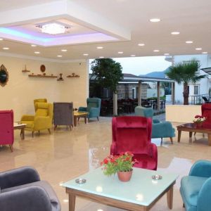 CASTLE PARK HOTEL