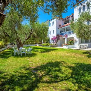 Faros Apartments