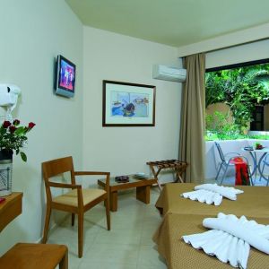 Hotel Eva Bay