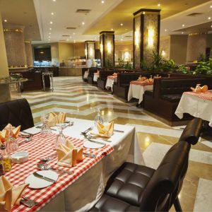 Hotel AMC Royal (ex AMC Azur)