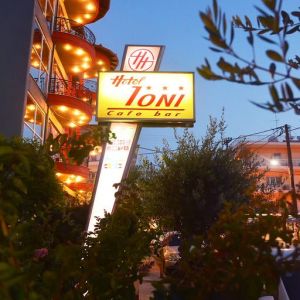 Ioni Hotel