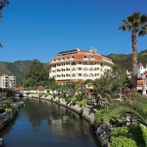 Hotel Fortuna Beach