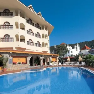 Hotel Fortuna Beach