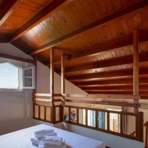 Dia Apartments