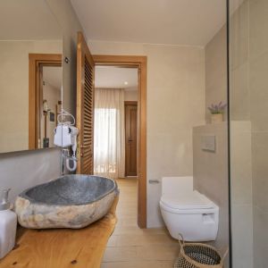 Ekati Mare Hotel and Suites
