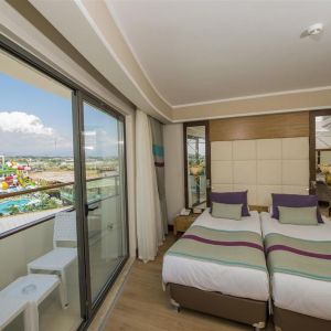 Hotel Dream World Aqua Resort