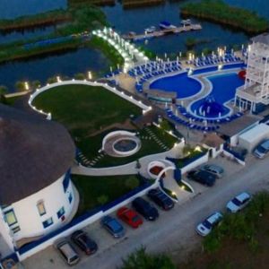 Pensiunea Peninsula Resort