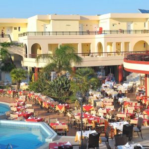 Hotel Vantaris Palace