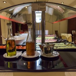 Manousos City Hotel
