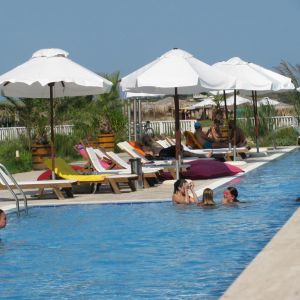 Apolonia Resort