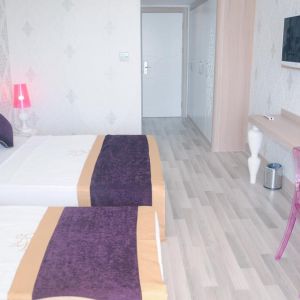 Hotel Raymar