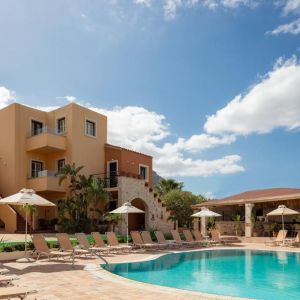 Dia Apartments