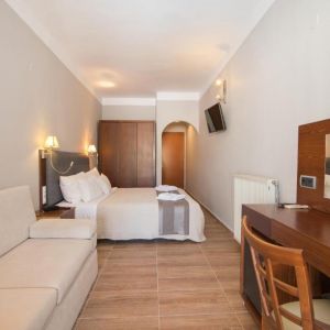 Hotel Across Opera Blue (Ex. Hotel Omiros)