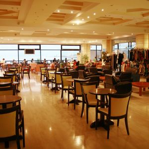 Eri Beach Hotel