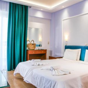 Royal Hotel Polichrono