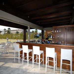 Hotel Lakitira Resort