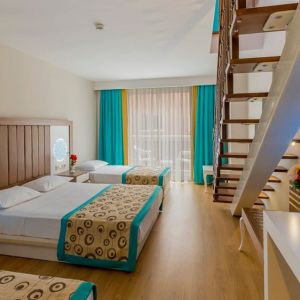 Hotel Holiday Park