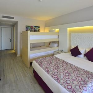 Hotel Sunmelia Beach Resort and Spa