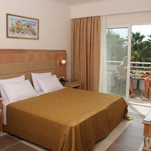 Hotel Natura Park Village