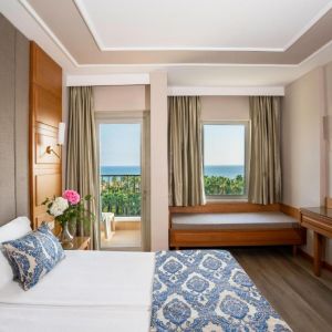 Hotel Royal Atlantis Beach