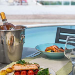 Ekati Mare Hotel and Suites