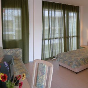 HOTEL LONGOZA