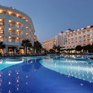 Alba Queen Hotel Side