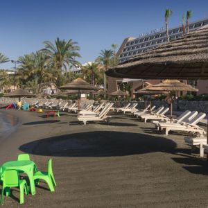 Hotel Amathus Beach
