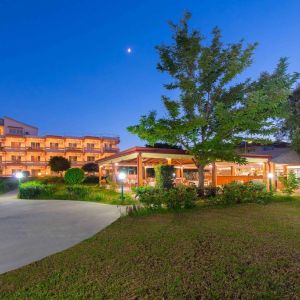 Hotel Bayside Katsaras