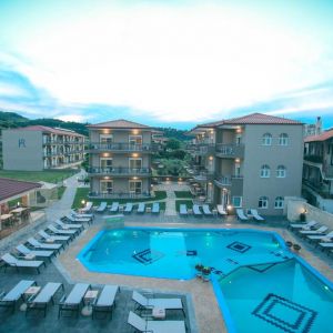Royal Hotel Polichrono