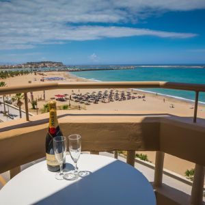 Theo Beach Hotel Apartaments