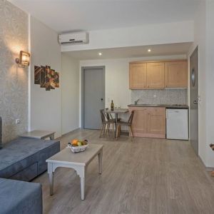 Hotel Lefkoniko Bay