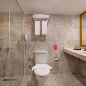 Miramare Queen Hotel