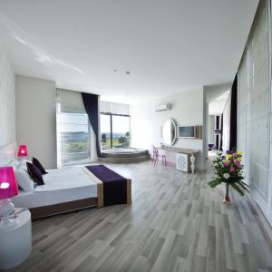 Hotel Raymar