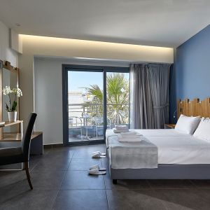 POLLIS HOTEL
