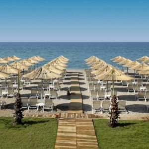 Hotel Heaven Beach Resort and Spa