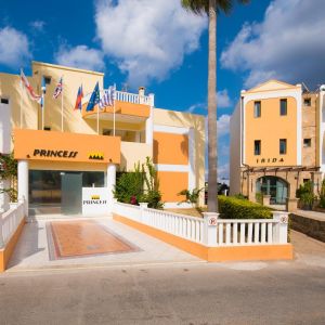 Irida Hotel Apartments