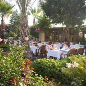 Hotel Beach Club Doganay