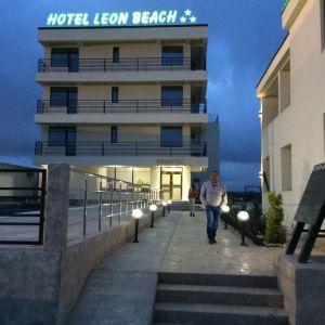 Hotelul Leon Beach