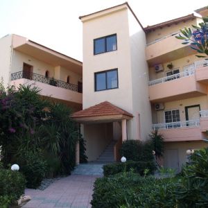 Lyristis Apartments Plus