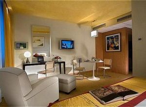 Crown Plaza