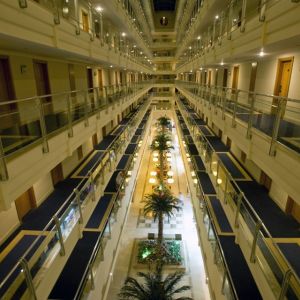 Hotel Crystal Admiral Resort Suites and SPA
