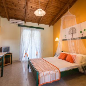 Hotel Elena Studios