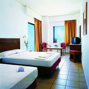 Hotel Chrissi Amoudia