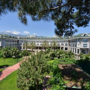 Lucida Beach Hotel