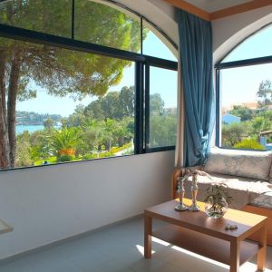 Hotel Govino Bay